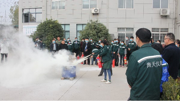 91香蕉国产在线观看软件儀表加強安全意識，全體員工進行消防演練